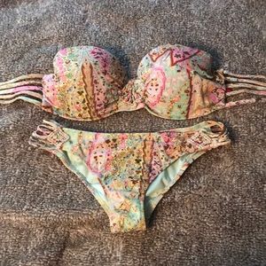 Victoria’s Secret Bikini Top and bottoms